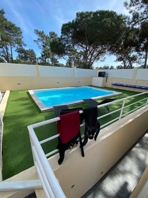 Cozy Surf House Villa Charneca  Ngoại thất bức ảnh